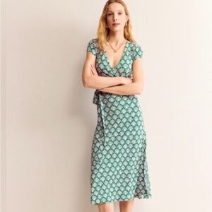 Joanna Cap sleeve  Floral Wrap Midi Dress
Worn once in great condition